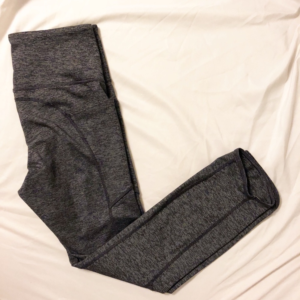 Athleta stash pocket salutation 7/8 tight